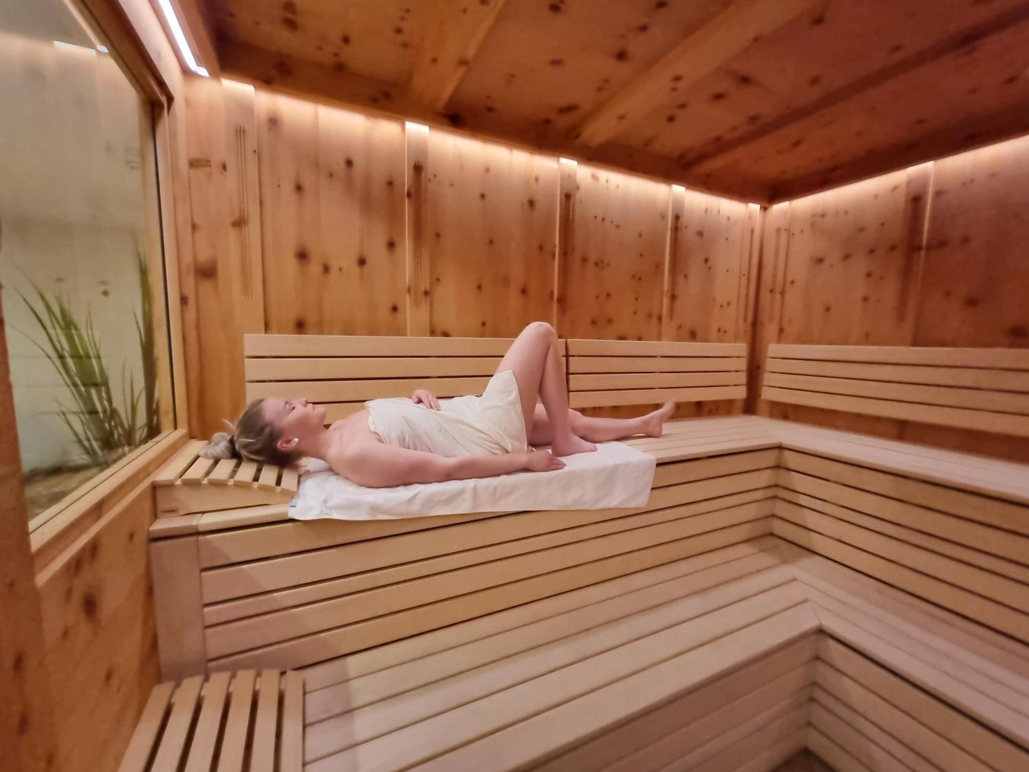 Hotel Alpina ラウリス エクステリア 写真