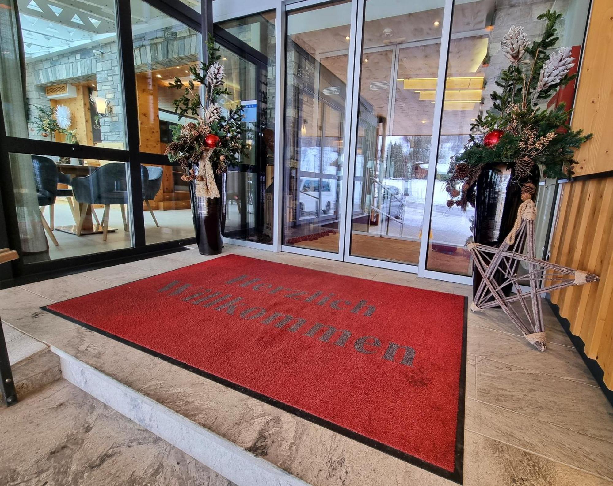 Hotel Alpina ラウリス エクステリア 写真